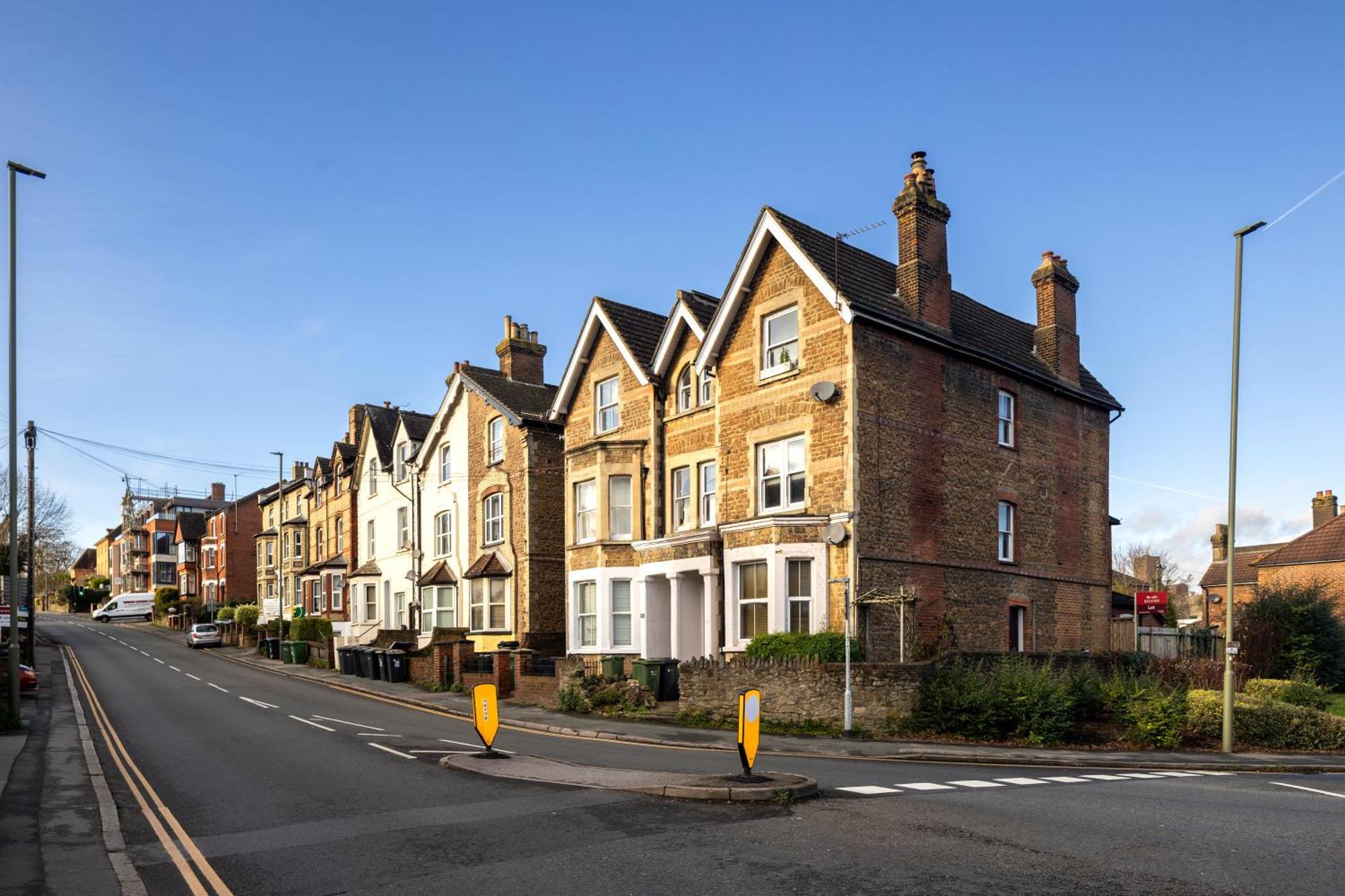 Guildford Station With Parking Διαμέρισμα Εξωτερικό φωτογραφία